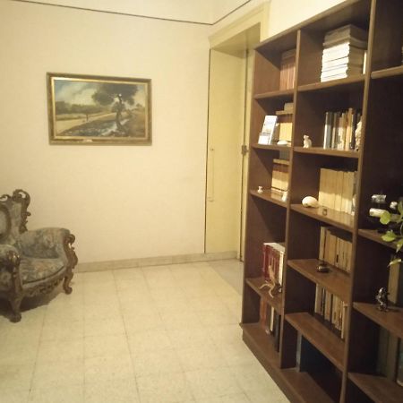 Bed And Books Isabella Bed and Breakfast Κατάνια Εξωτερικό φωτογραφία