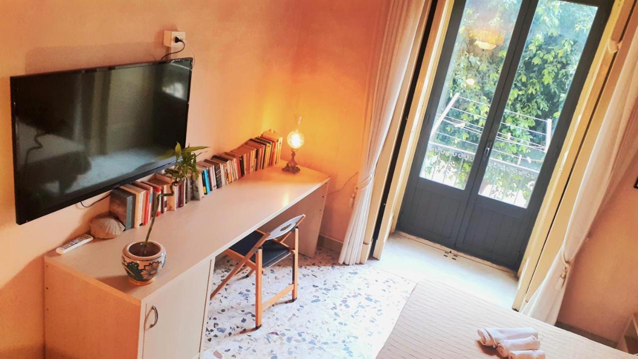 Bed And Books Isabella Bed and Breakfast Κατάνια Εξωτερικό φωτογραφία